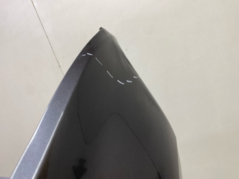 Крыло переднее правое