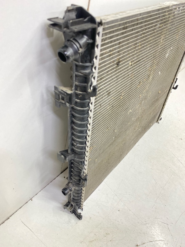 Радиатор охлаждения двигателя основной