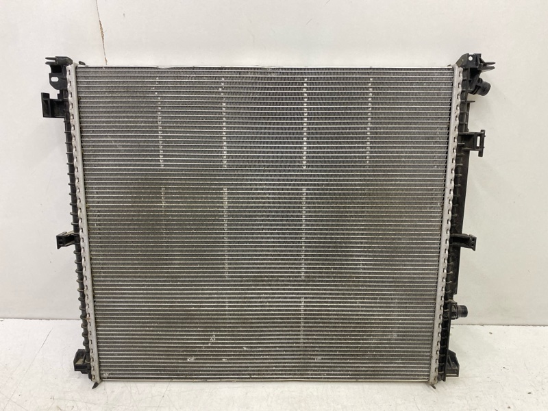 Радиатор охлаждения двигателя основной