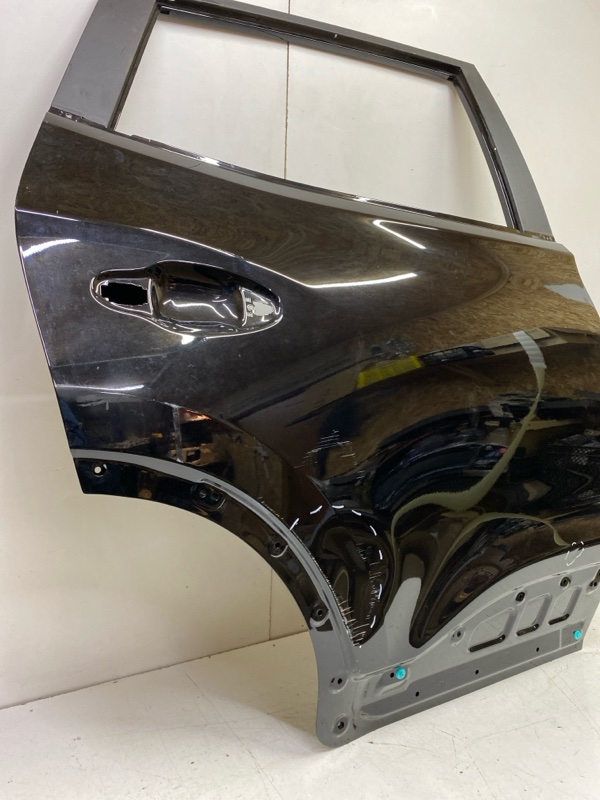 Дверь задняя правая