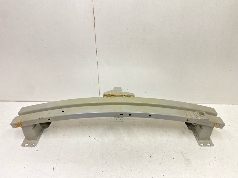 Усилитель переднего бампера