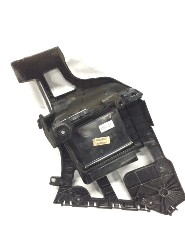 Кронштейн заднего бампера левый