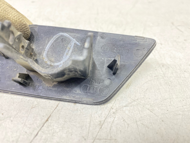 Крышка форсунки омывателя фар