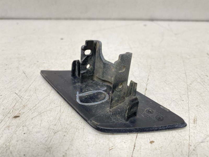 Крышка форсунки омывателя фар