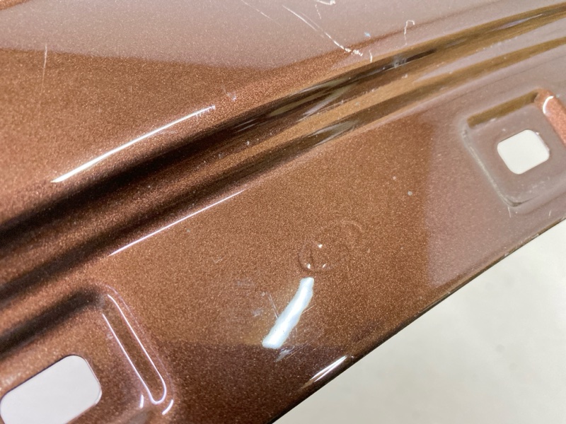 Крыло переднее правое