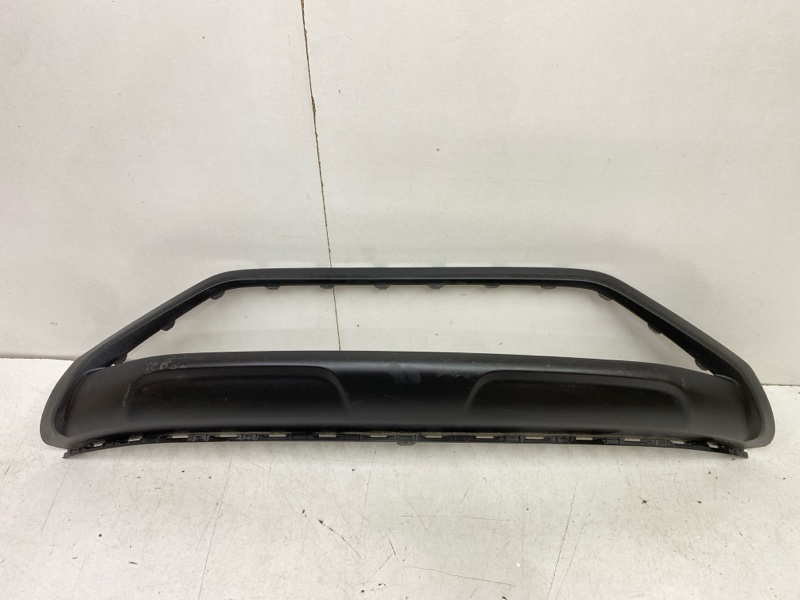 Накладка переднего бампера