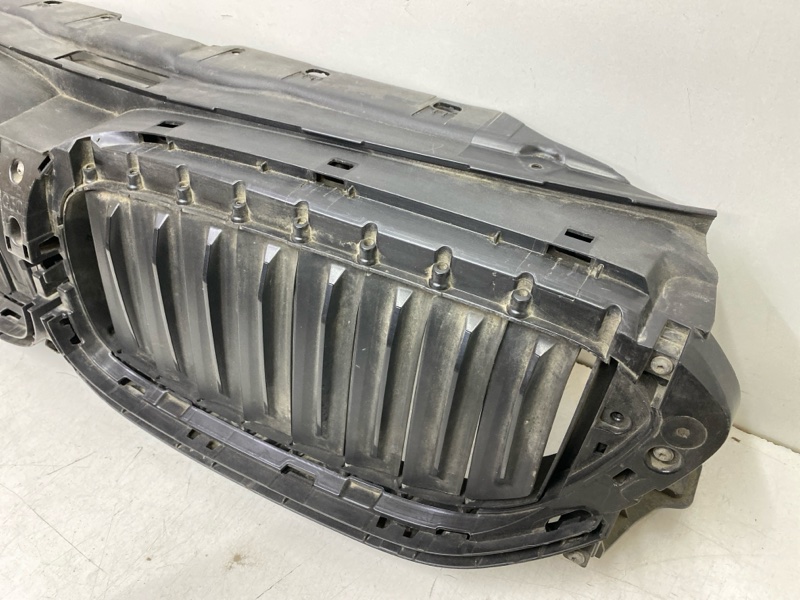 Жалюзи (воздуховод) бампера переднего