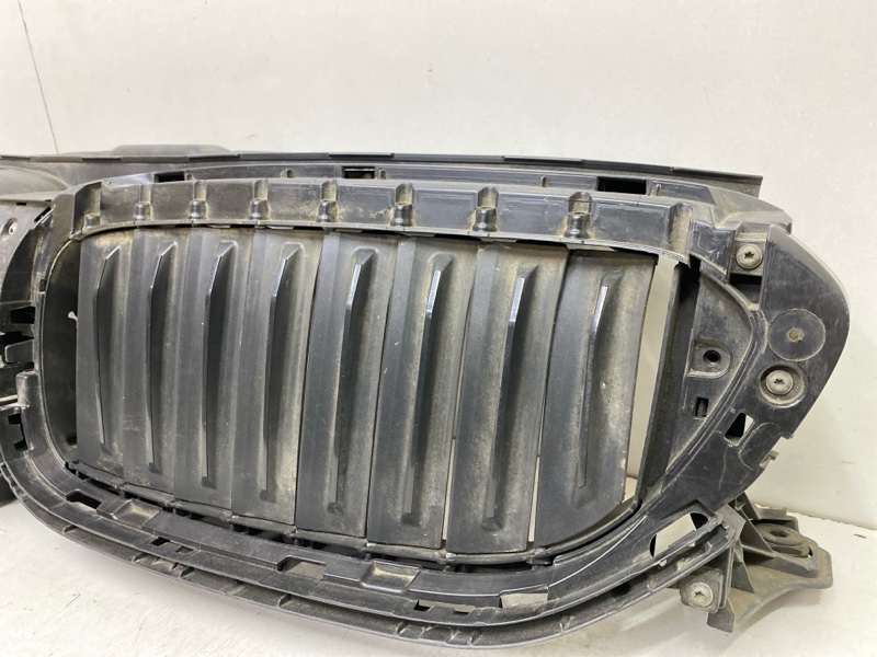 Жалюзи (воздуховод) бампера переднего