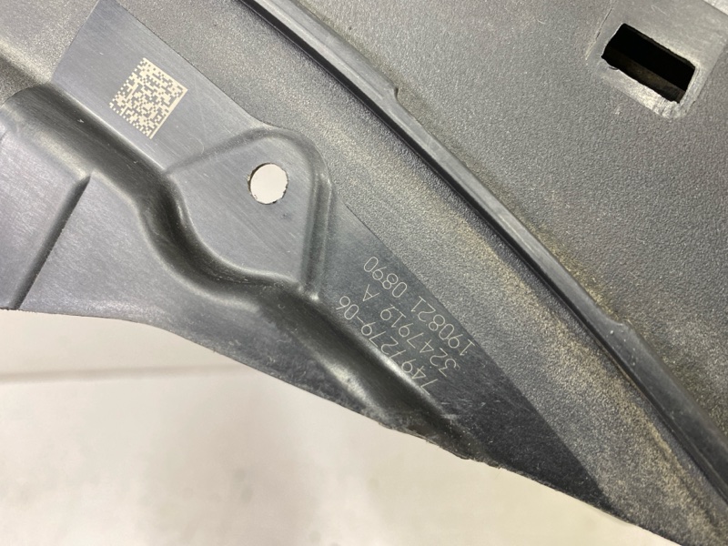 Жалюзи (воздуховод) бампера переднего