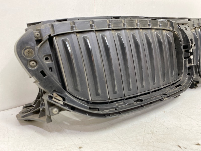 Жалюзи (воздуховод) бампера переднего