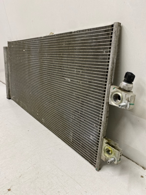 Радиатор кондиционера / конденсер