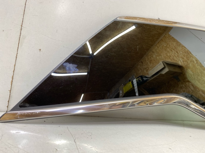 Стекло боковое