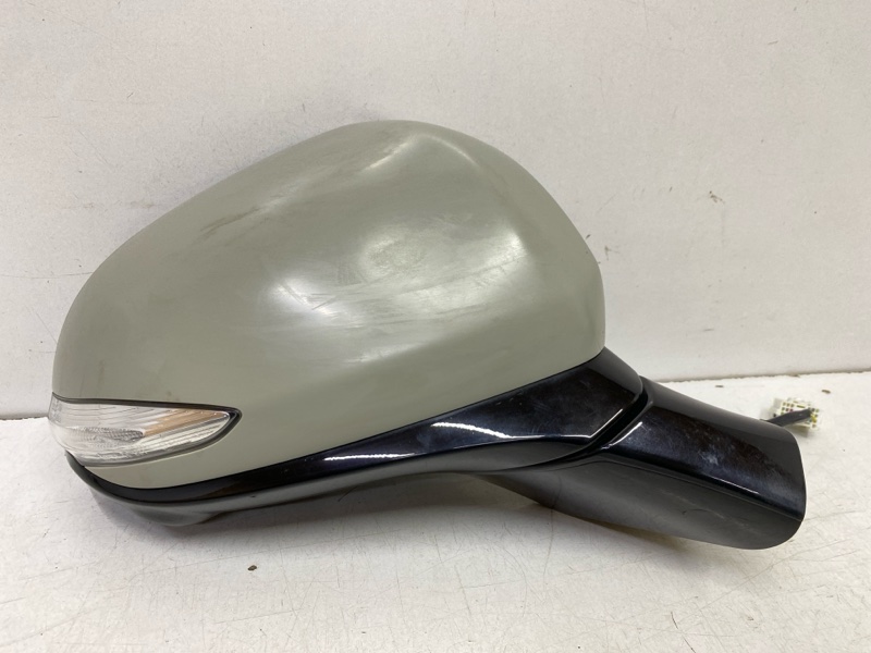 Зеркало правое электрическое