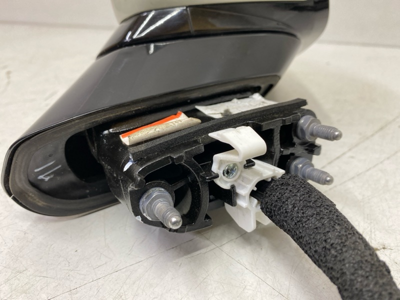 Зеркало правое электрическое