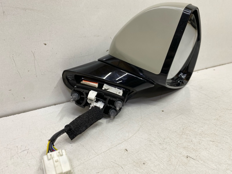 Зеркало правое электрическое