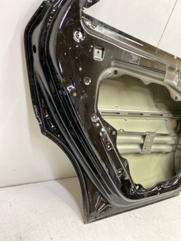 Дверь задняя левая