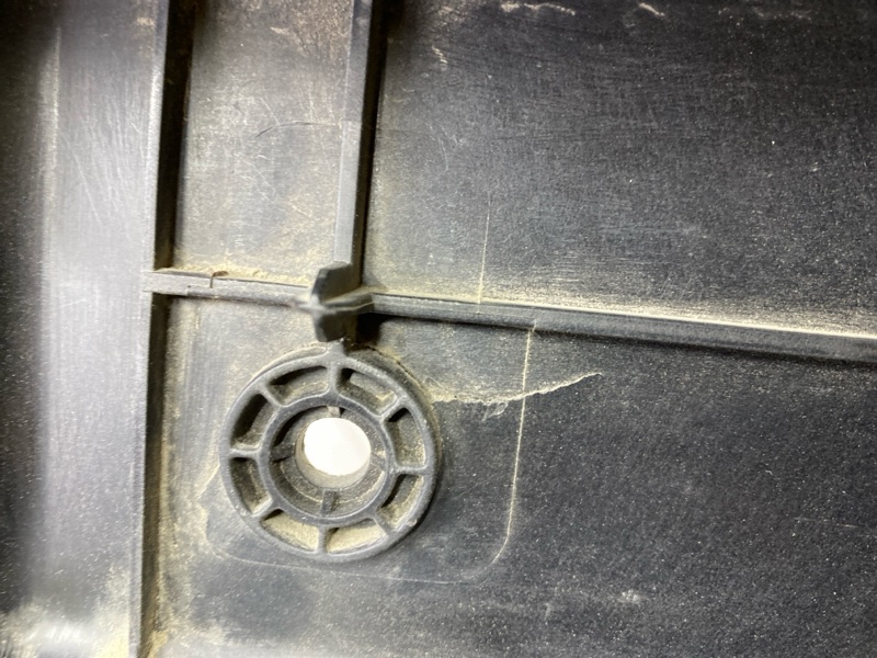 Жалюзи (воздуховод) бампера переднего