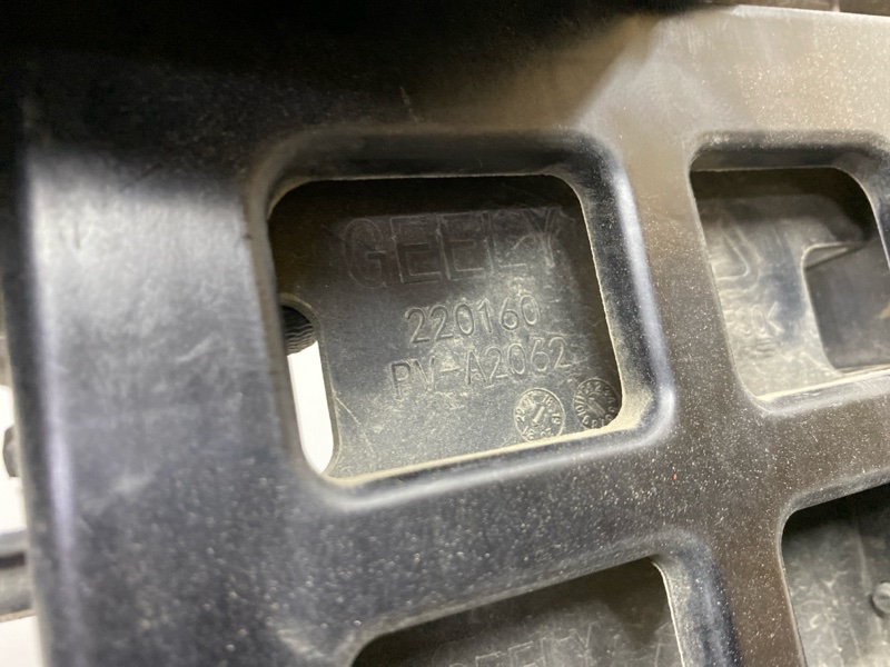 Жалюзи (воздуховод) бампера переднего