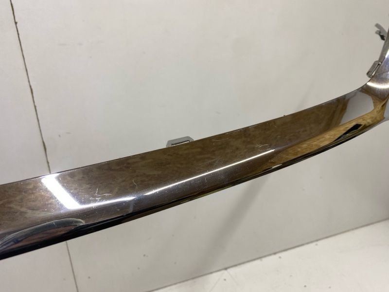 Накладка переднего бампера