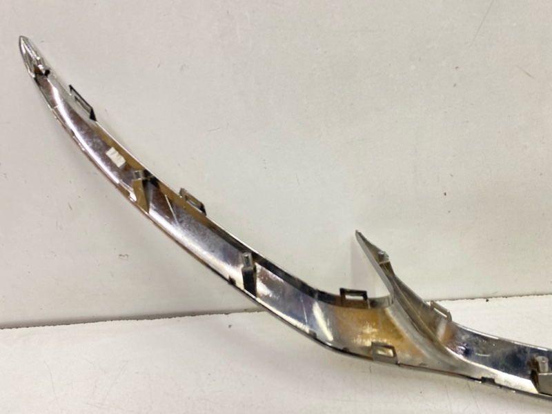 Накладка переднего бампера