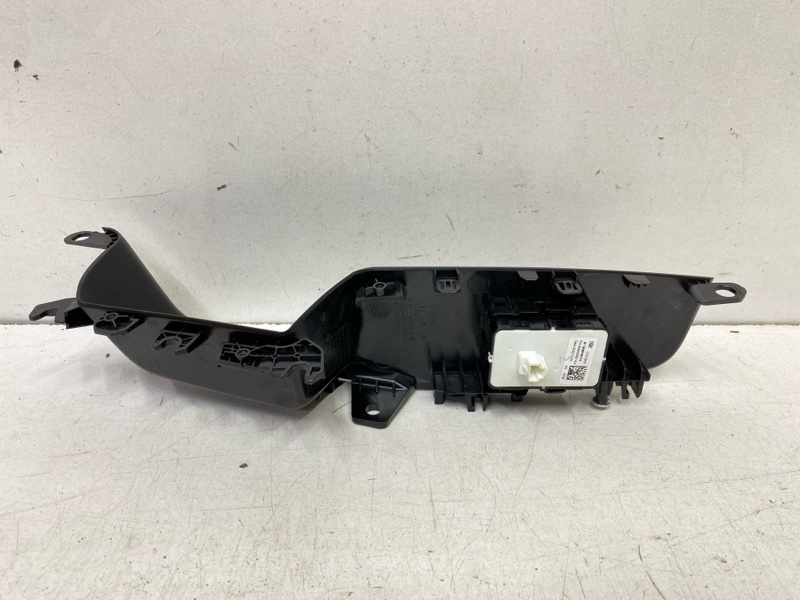 Кнопка стеклоподъемника