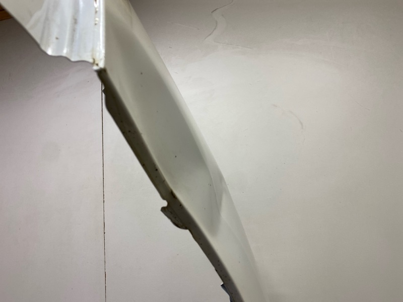 Крыло переднее левое