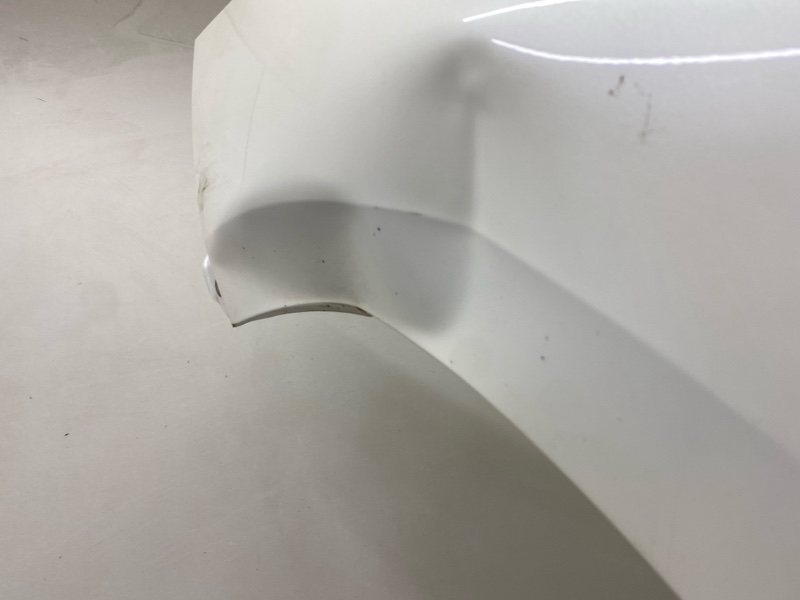 Крыло переднее левое