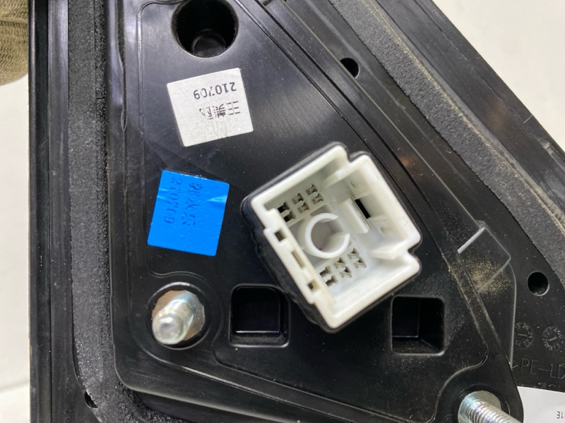 Зеркало левое электрическое