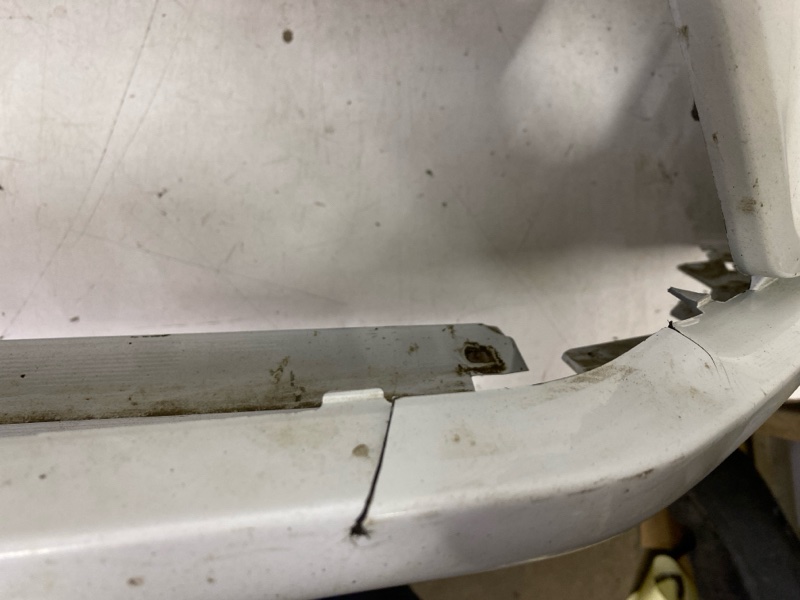 Бампер передний