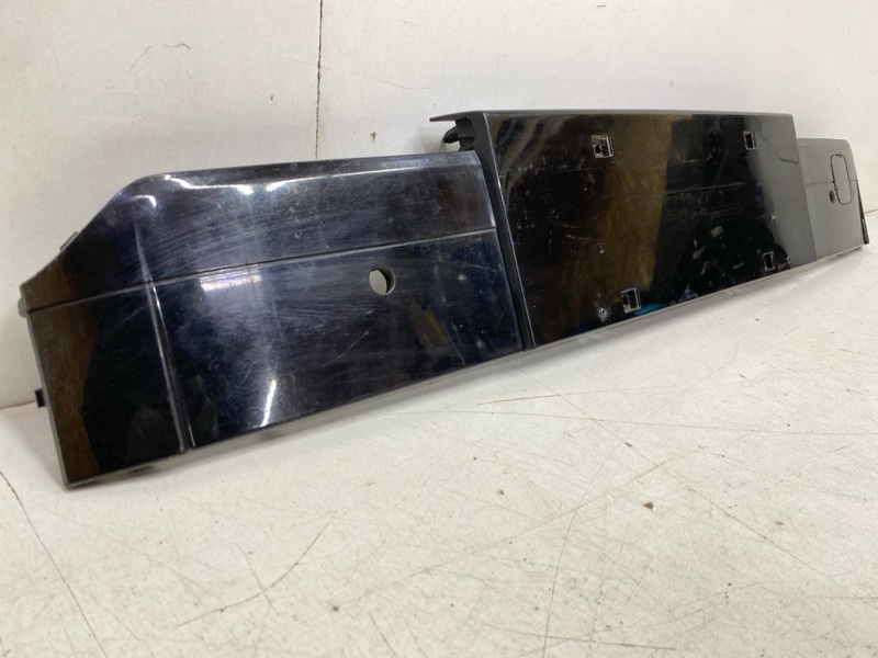 Накладка переднего бампера