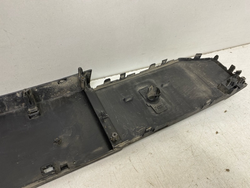 Накладка переднего бампера