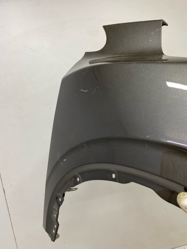 Крыло переднее правое