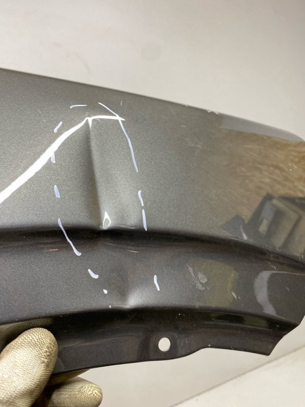 Крыло переднее правое