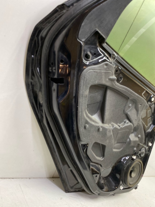 Дверь задняя левая