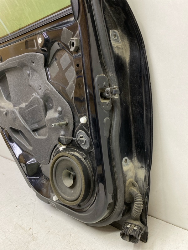 Дверь задняя левая
