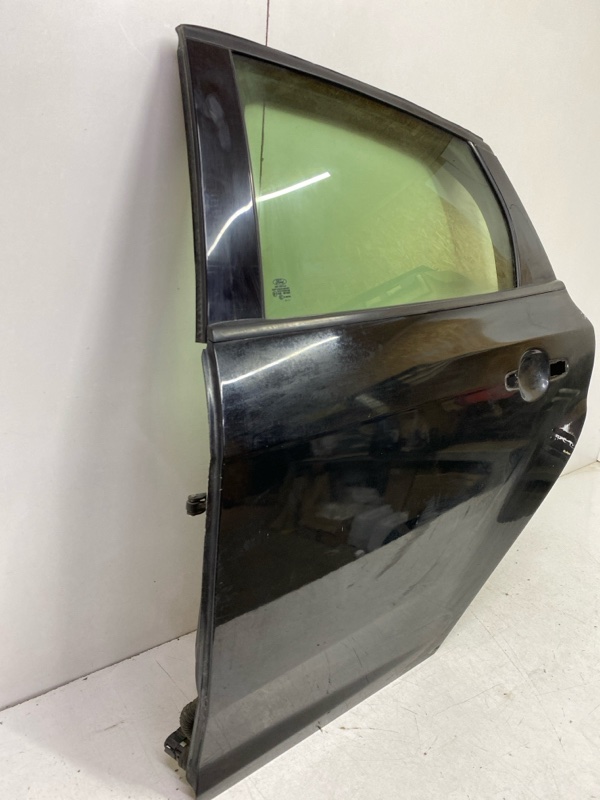 Дверь задняя левая