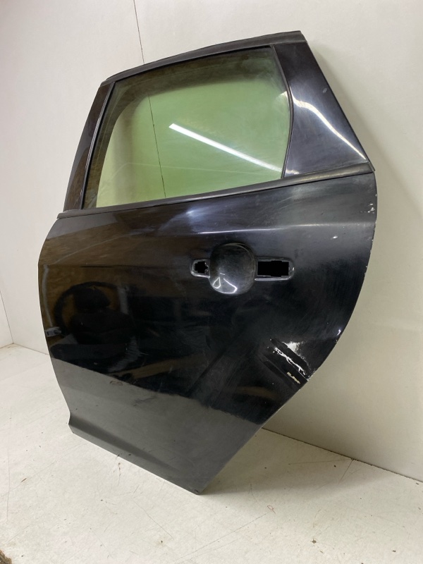 Дверь задняя левая