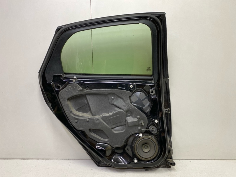 Дверь задняя левая