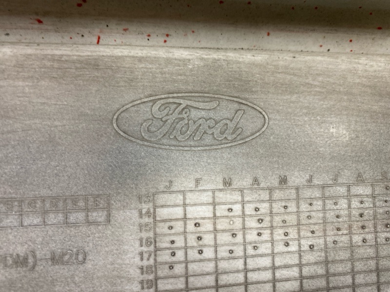 Бампер передний