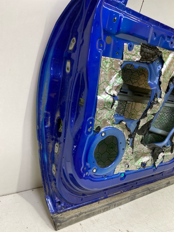 Дверь передняя правая