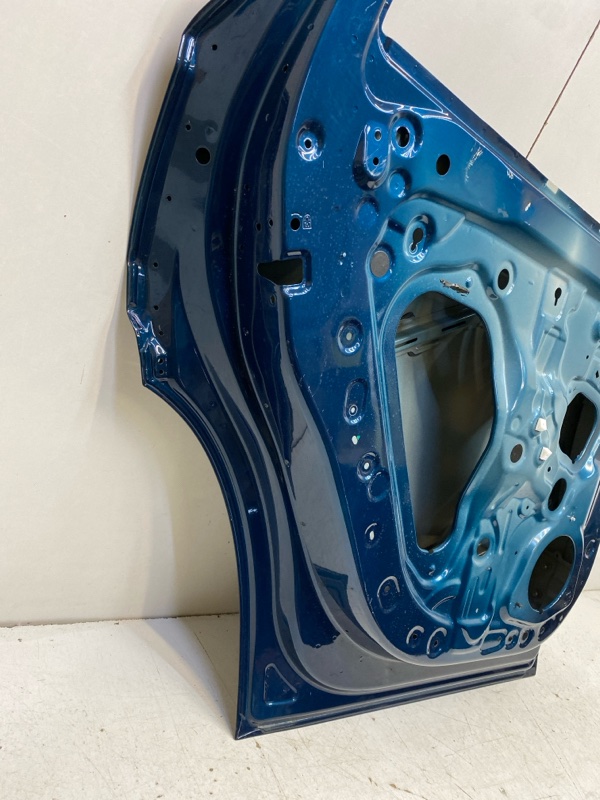 Дверь задняя левая