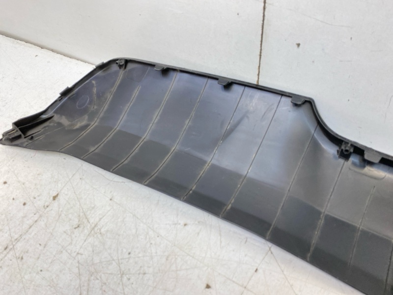 Спойлер заднего бампера