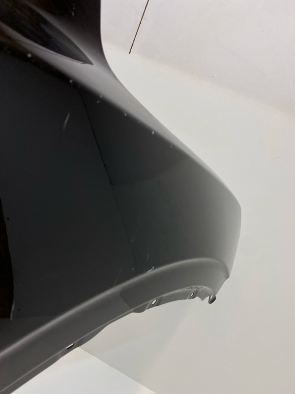 Крыло переднее правое