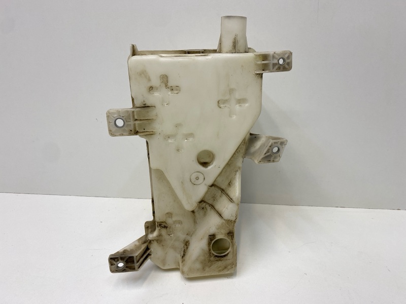 Бачок омывателя лобового стекла