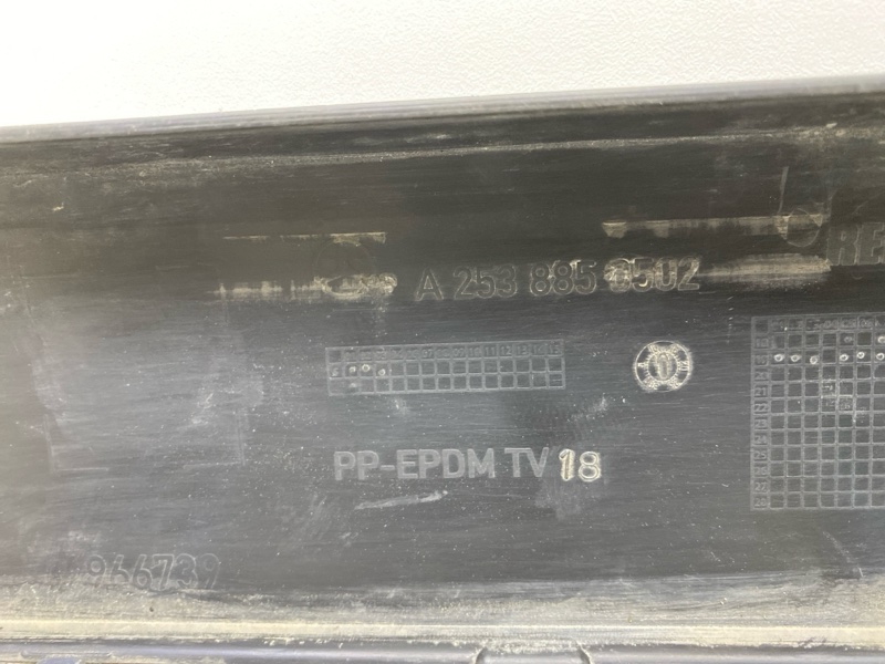 Спойлер заднего бампера