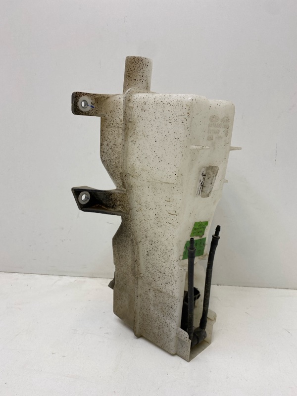 Бачок омывателя лобового стекла