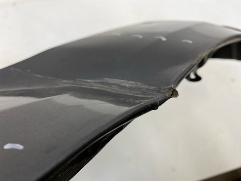 Крыло переднее правое