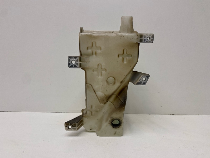 Бачок омывателя лобового стекла