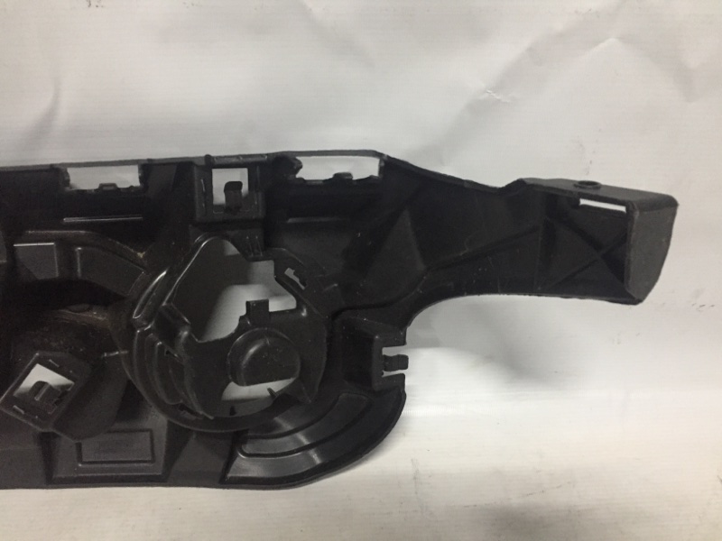 Кронштейн фары противотуманной правой