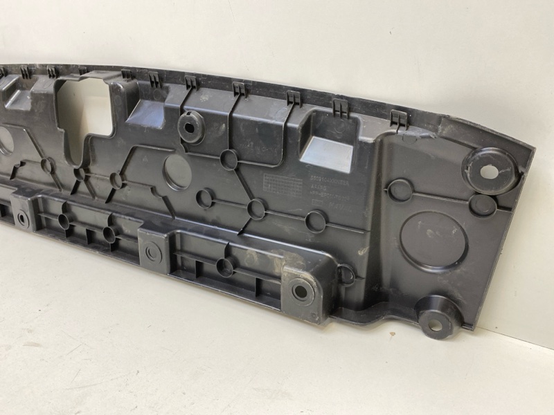 Кожух замка капота